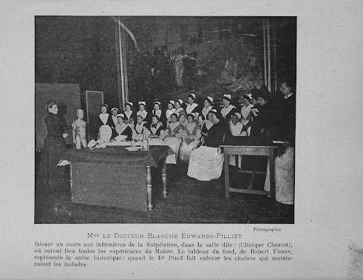 Grâce à une législation libérale, la France voit le développement de la figure des femmes médecins entre 1870 et 1940.