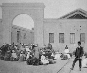 En 1865, le choléra se répand dans le monde à partir de La Mecque, réorientant les priorités de la jeune politique de santé internationale vers l’espace de circulation des pèlerins musulmans