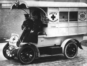 Ambulance automobile pour Londres et sa banlieue, 1913,